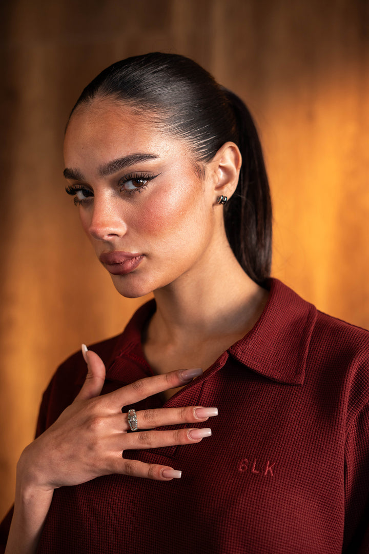 Biscuit Collar Tee – Burgandy