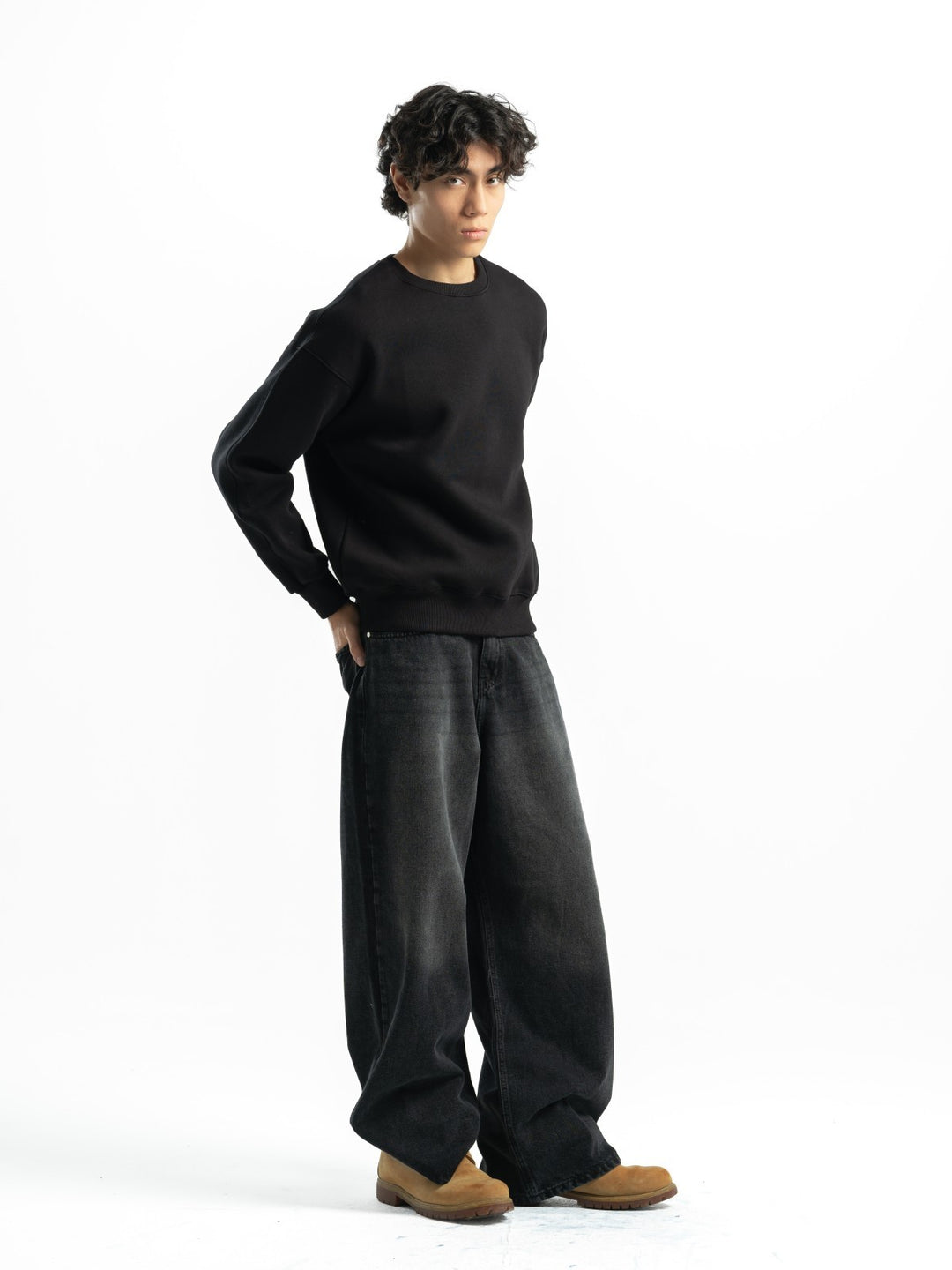 Basic Crewneck – Black