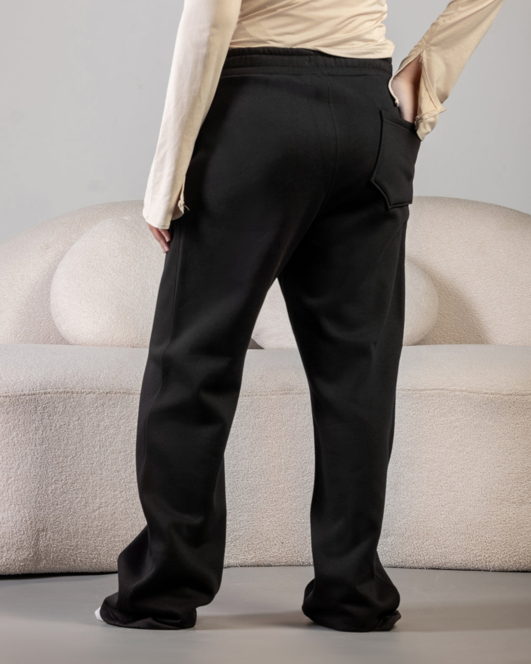 “BLANCKA wide-leg black sweatpants – premium heavy fleece pants front view”
